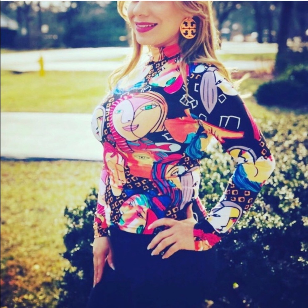Tory Burch Miller Logo Gold Hoop Earrings - Picture 8 of 8